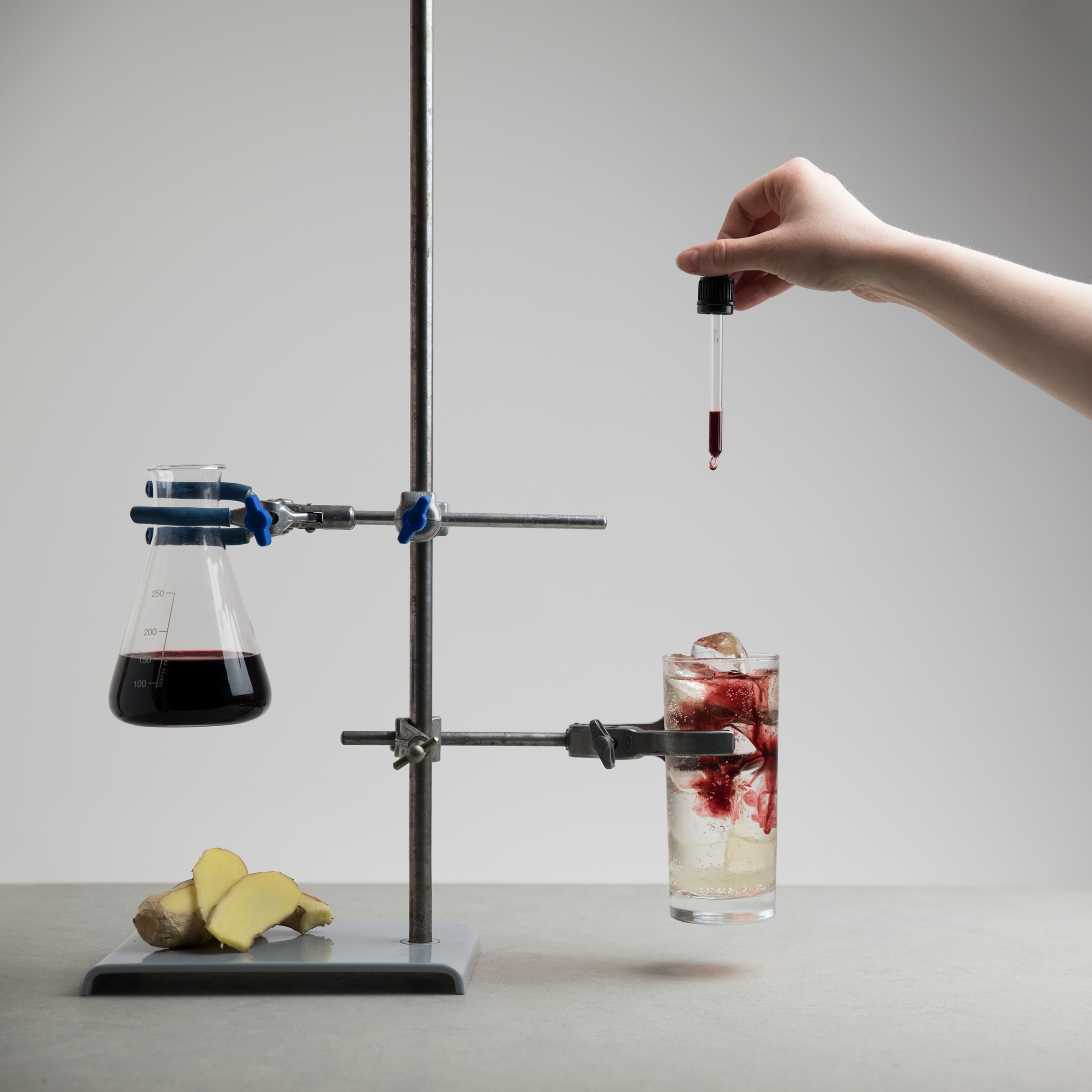 crucible-drinks-london-madalena-graphic-design-photography-3